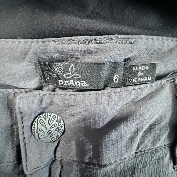 Prana Women's Gray Shorts - Picture 4 of 4